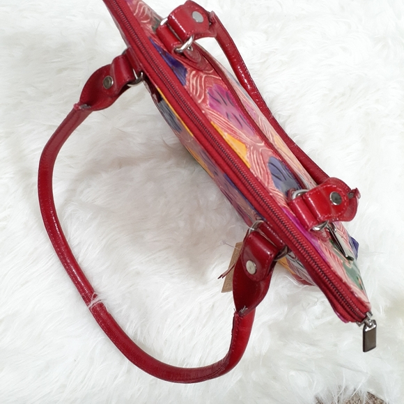 VIVID by Sukriti 100% Leather Red Damask Pattern Hand-Painted Bag - Picture 7 of 16